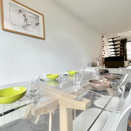 #ch The Wonderland Apartment *