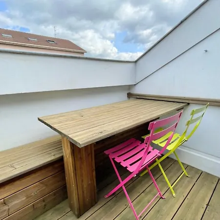 #ch The Wonderland Apartment